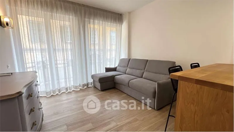 Elutuba - Modern Flat with Balcony in Como