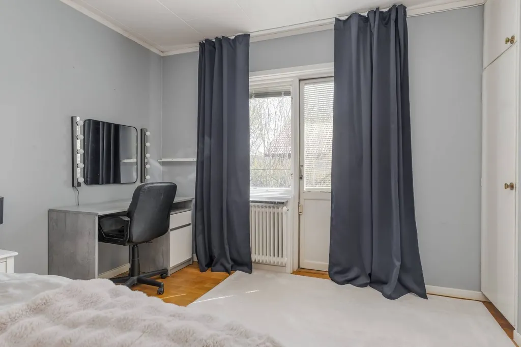 Magamistoad - Charming Villa with Garden in Knutsbovägen