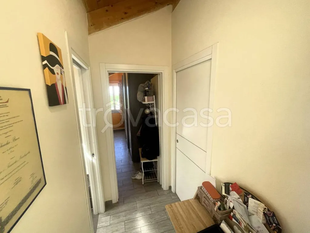 Entrée - Modern Apartment with Balcony in Trofarello