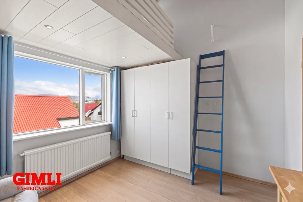 9-toaline maja asukohas Kópavogur