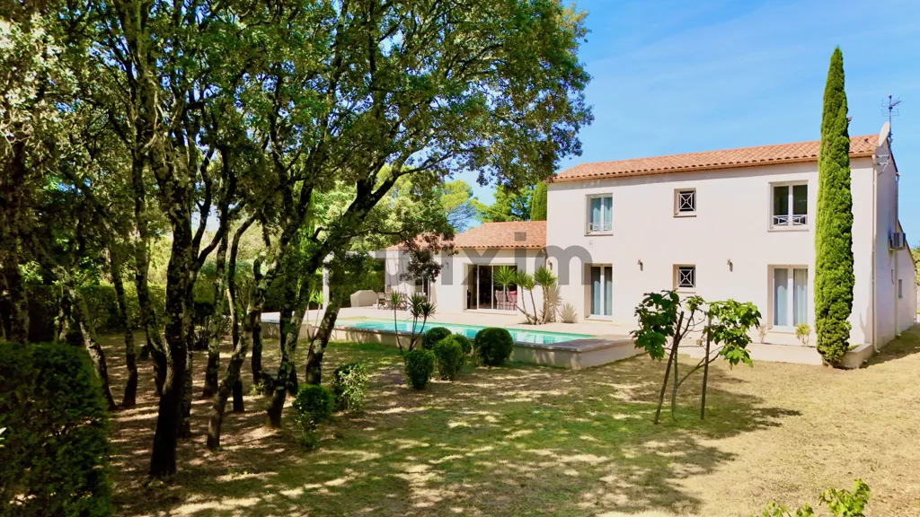 Esterno - Spacious Villa with Pool near Nîmes