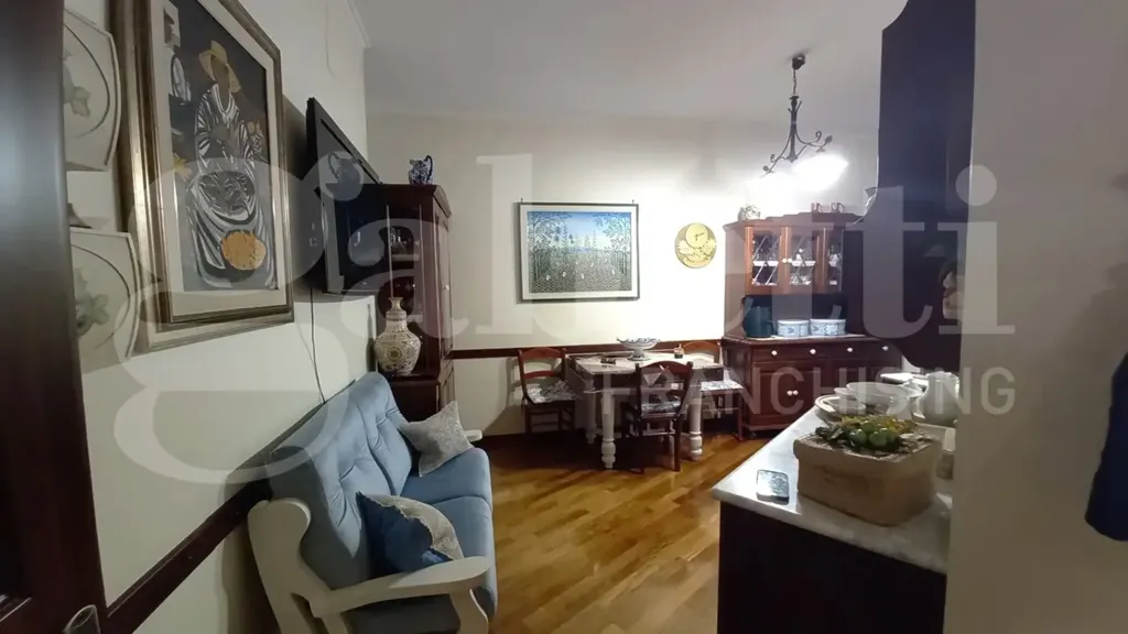 Appartement 4 pièces à IT