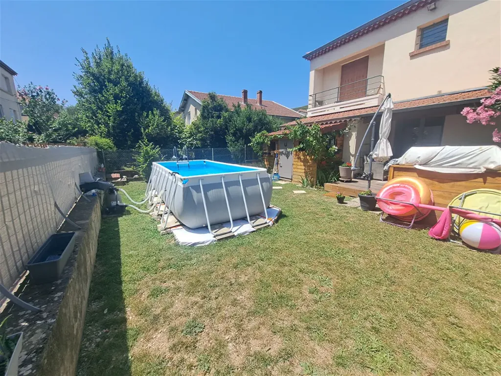 Garten - Renovated House with Pool in Tain l'Hermitage