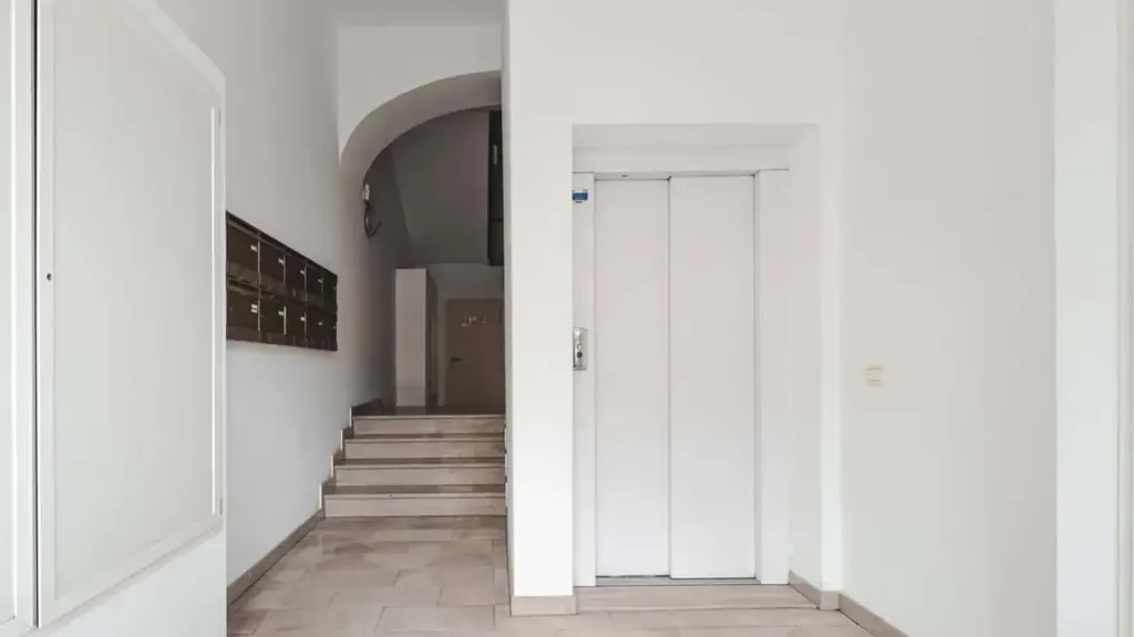 Esik - Modern Apartment with Private Parking in Trieste