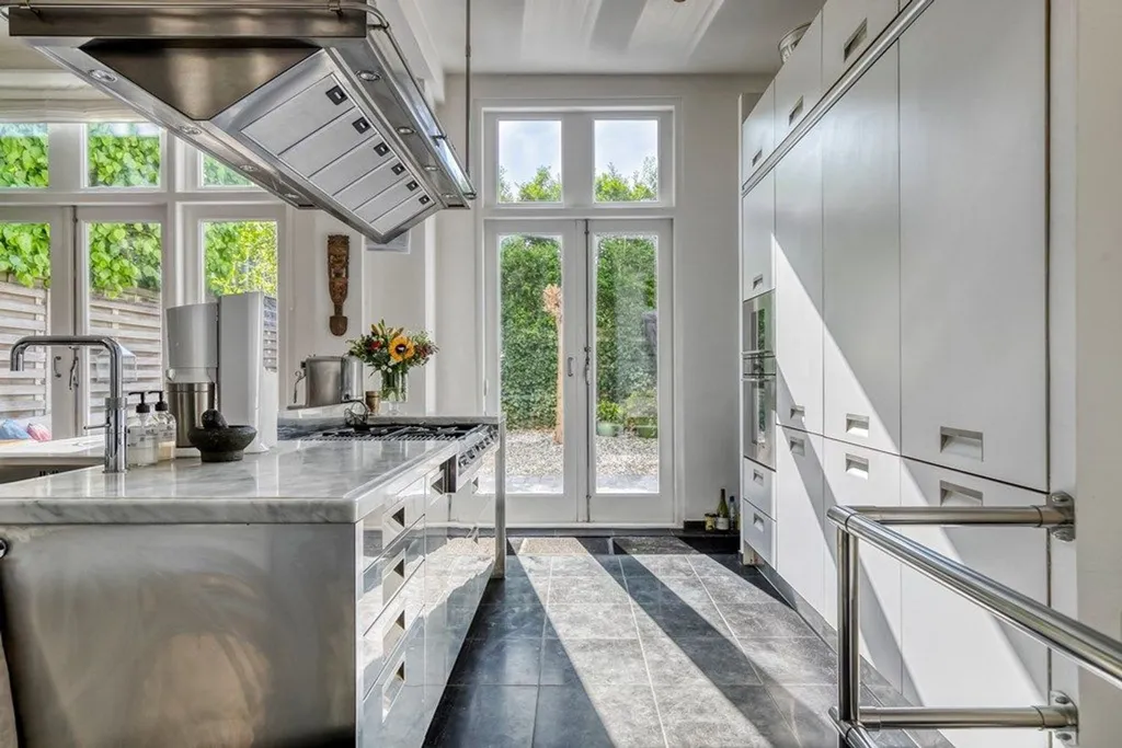 Cuisine - Hoekwoning with Garden in The Hague
