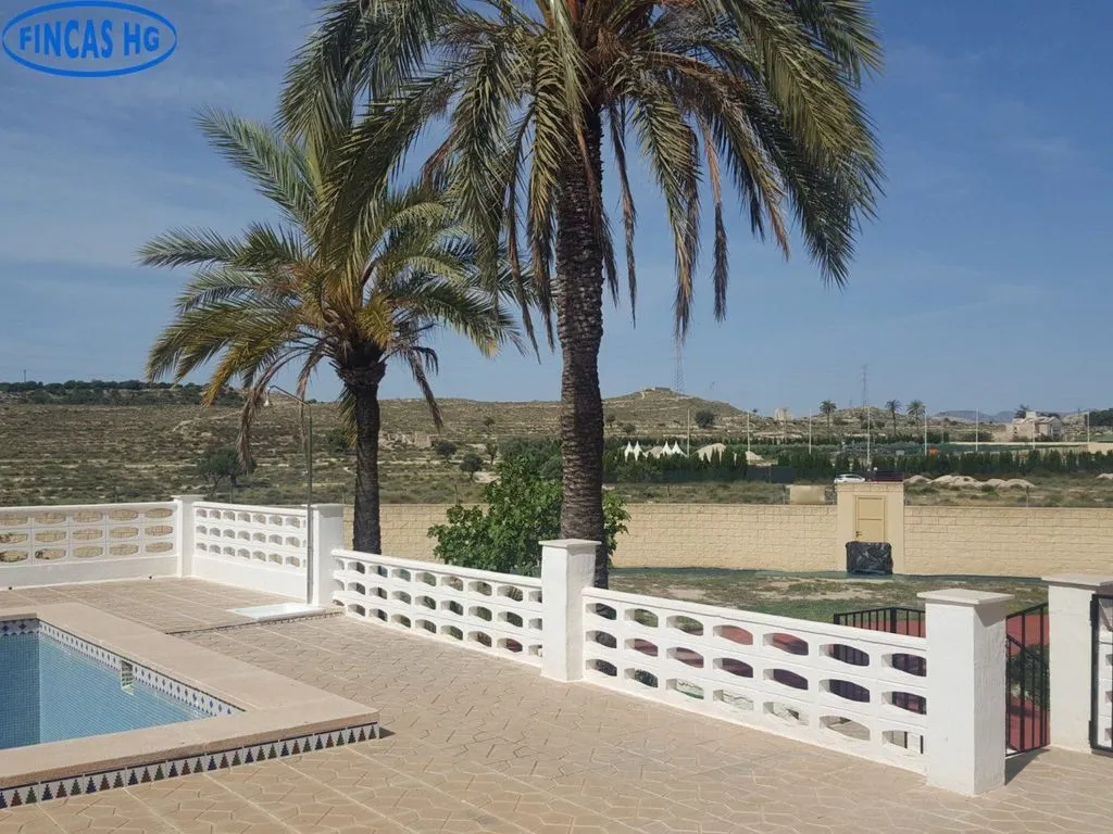 Piscine - Luxury Villa with Pool in Alicante