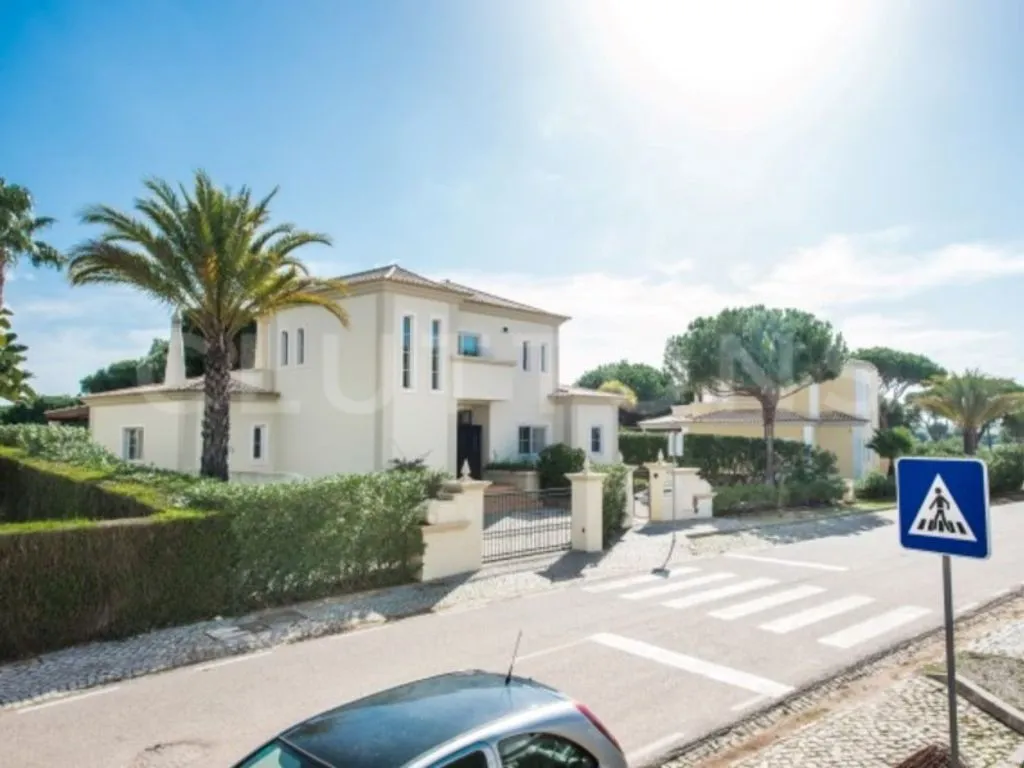 Välivaade - Luxury Villa with Golf View in Vila Sol, Loulé