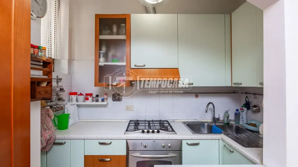 Cuisine - Four-Bedroom Apartment with Central Heating in Moncalieri