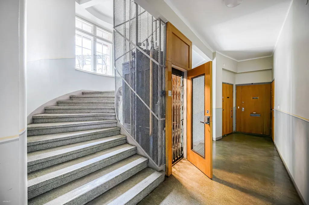 Pièces - Bright Apartment with High Ceilings in Etu-Töölö
