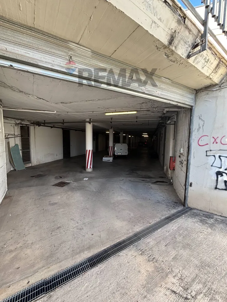 Garage - Warehouse in Exedra Centre, Nuova Florida