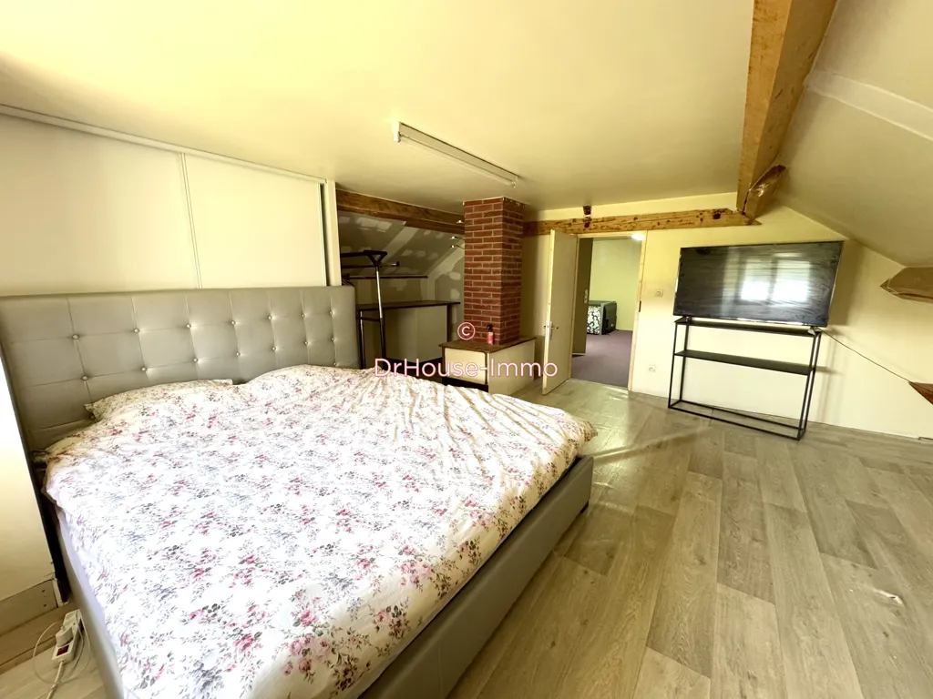 Chambres - Ensemble Immobilier avec Deux Habitations à Châlette-sur-Loing