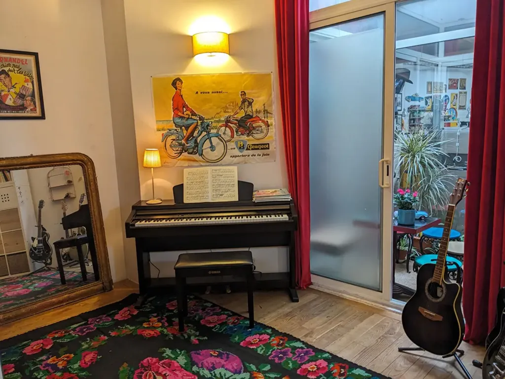 Séjour - Appartement avec Jardin en Jouissance au 18ème Arrondissement