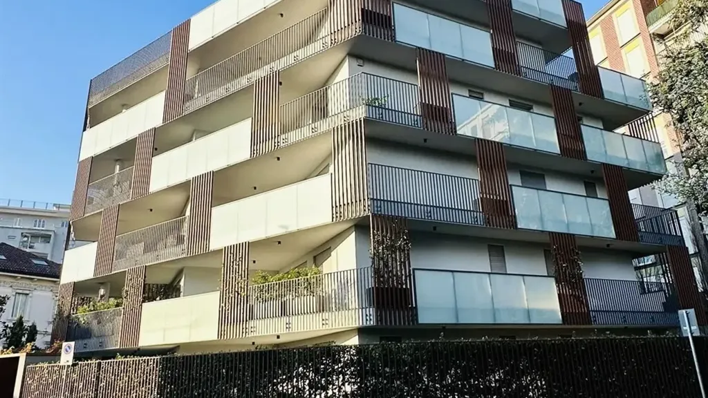 Esterno - Modern Apartment with Terraces in Monza