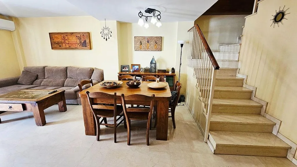 Salle à manger - Semi-detached House with Pool in Benalmádena