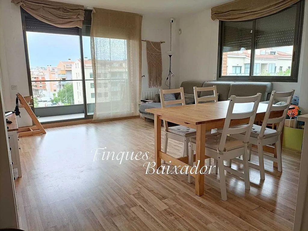 Dining Room - Luxury Penthouse with Pool in Castelldefels