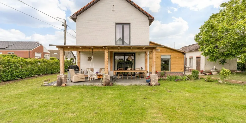 Extérieur - Maison Charmante avec Jardin à Herk-de-Stad