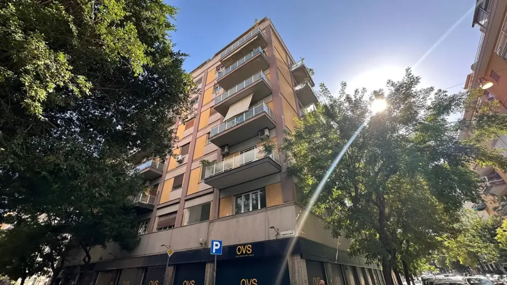 Esterno - 5-Bedroom Apartment with Balcony in Palermo