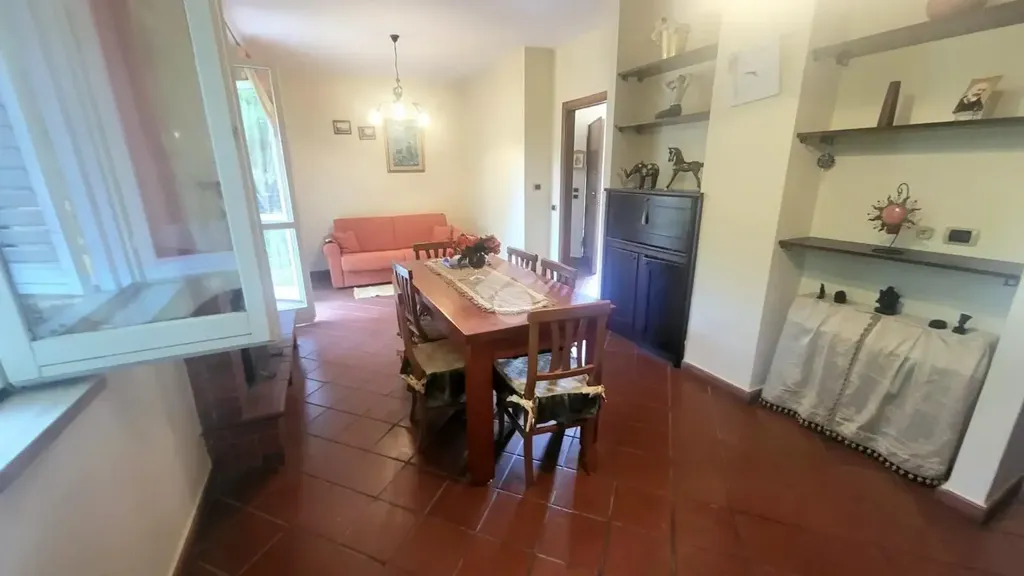 Dining Room - Villa with Private Garden in Pietrastornina