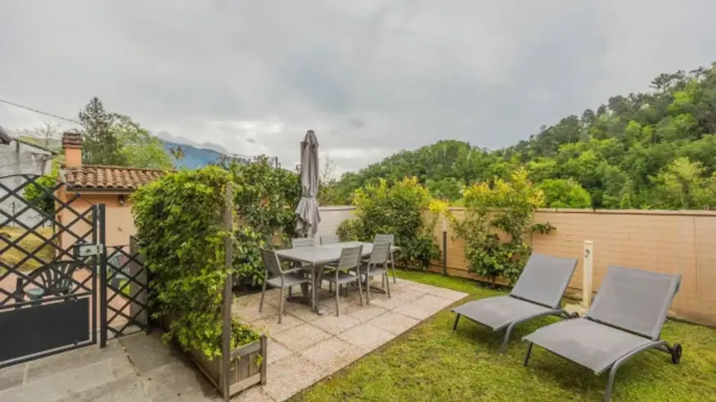 Terrass - Rustic House with Sea Access in Camaiore