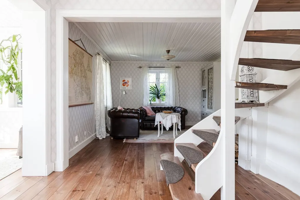 Toad - Charming Farmhouse with Stables in Västra Sund