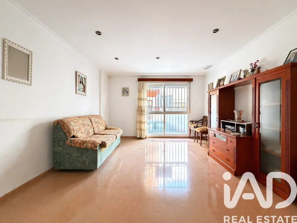 Elutuba - Spacious Flat with Garage in Abarán