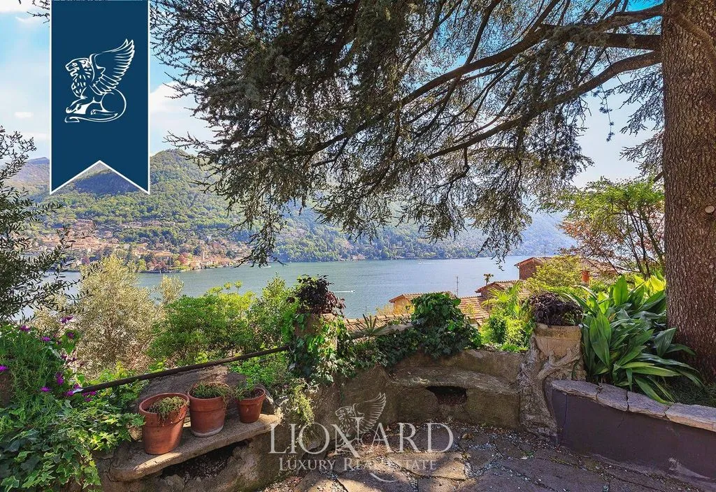 Terrass - Luxury Villa with Lake View in Moltrasio