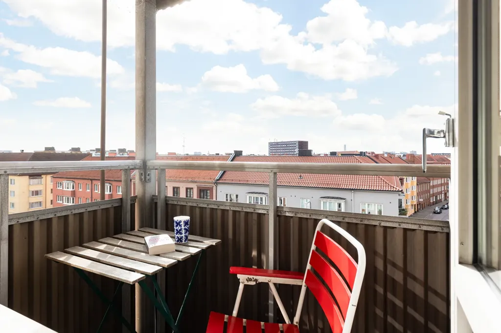 Balcon - Apartment with West-Facing Balcony in Malmö