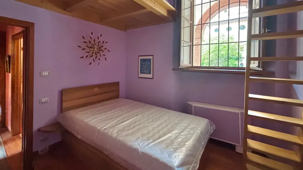Chambres - Architecturally Unique Ground Floor Apartment in Piacenza
