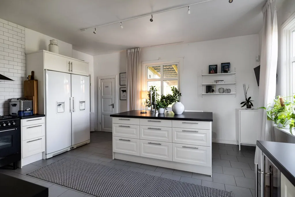 Maison 10 pièces à Kumla kommun