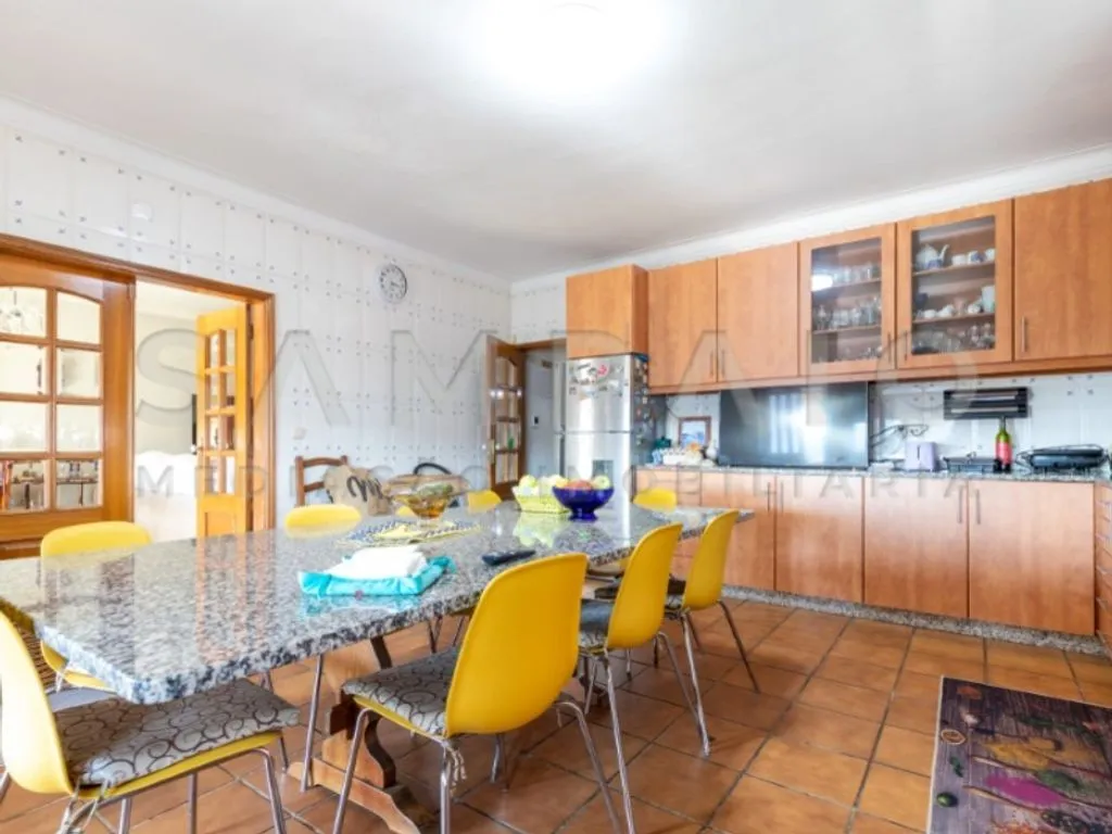 Söögituba - Luxury House with River View in Gondomar