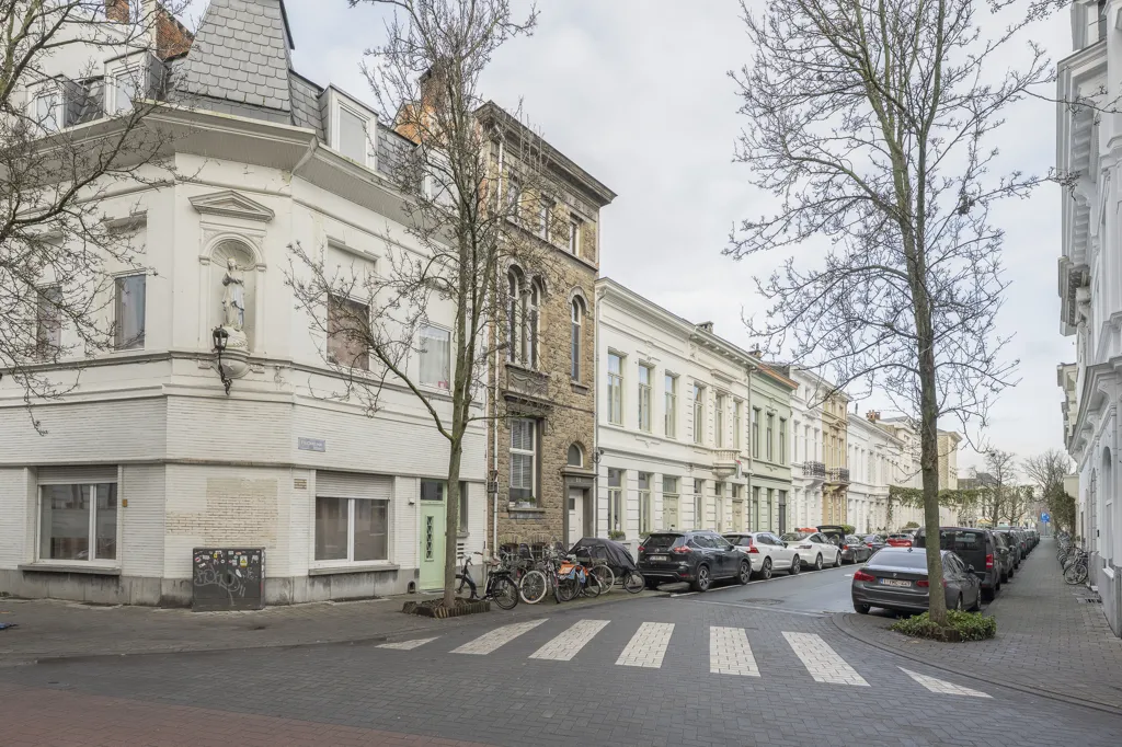 Välivaade - Zurenborg Classic with Garden in Antwerp