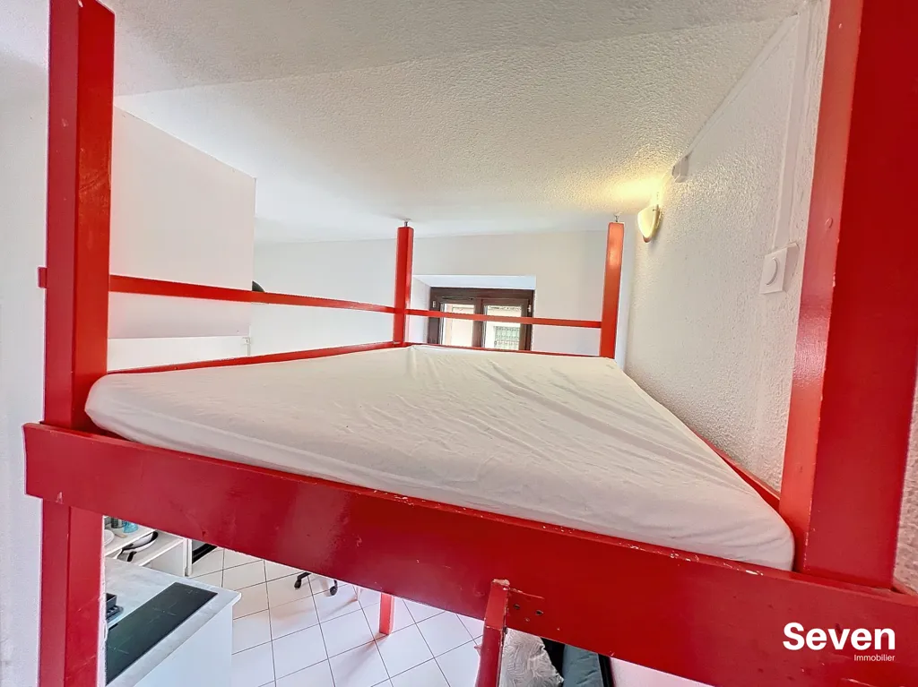 Chambres - Studio Meublé au Rez-de-Chaussée à Grenoble