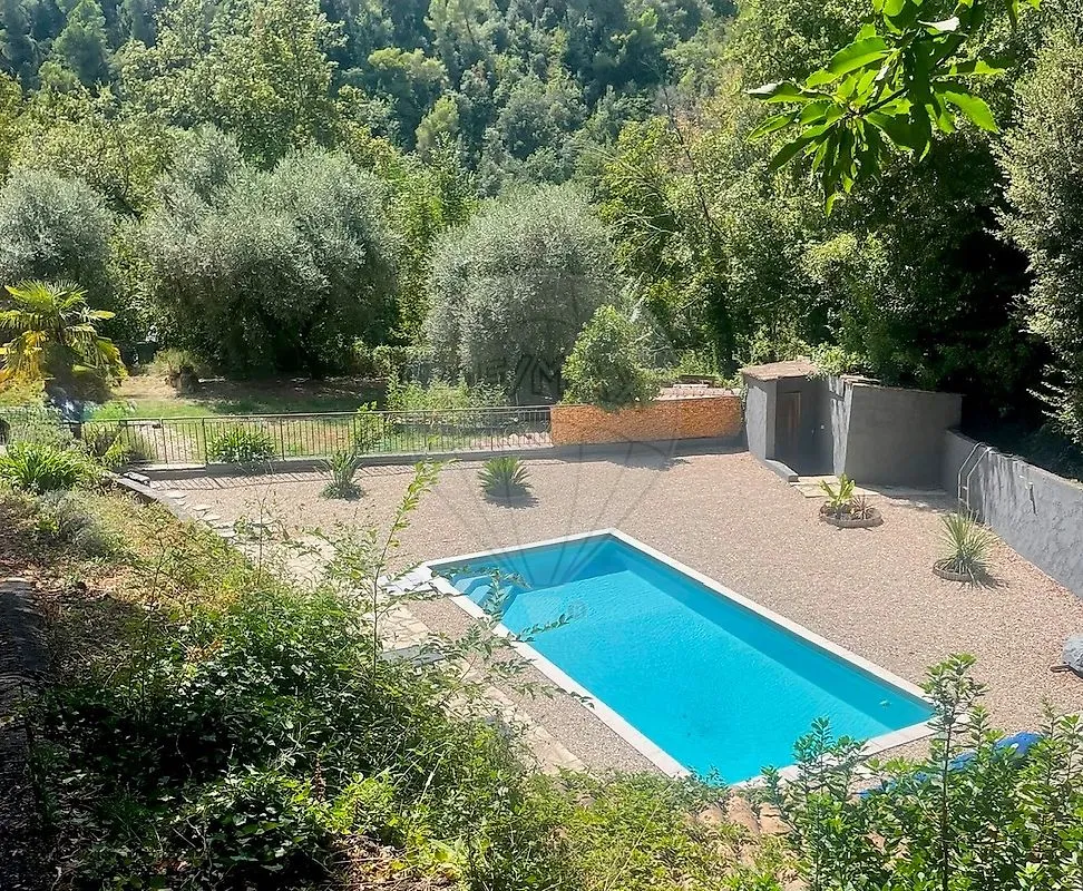 Piscine - Maison avec Piscine dans le Sclos de Contes près de Nice