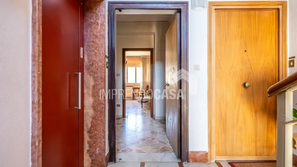 Entrée - Panoramic Penthouse with Terrace in Palermo