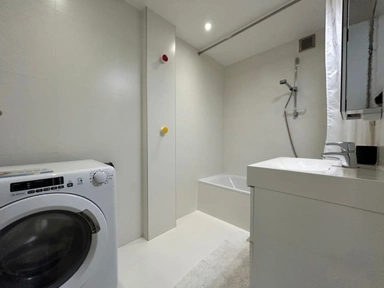 Bagni - Furnished Flat with Ascender in Ixelles