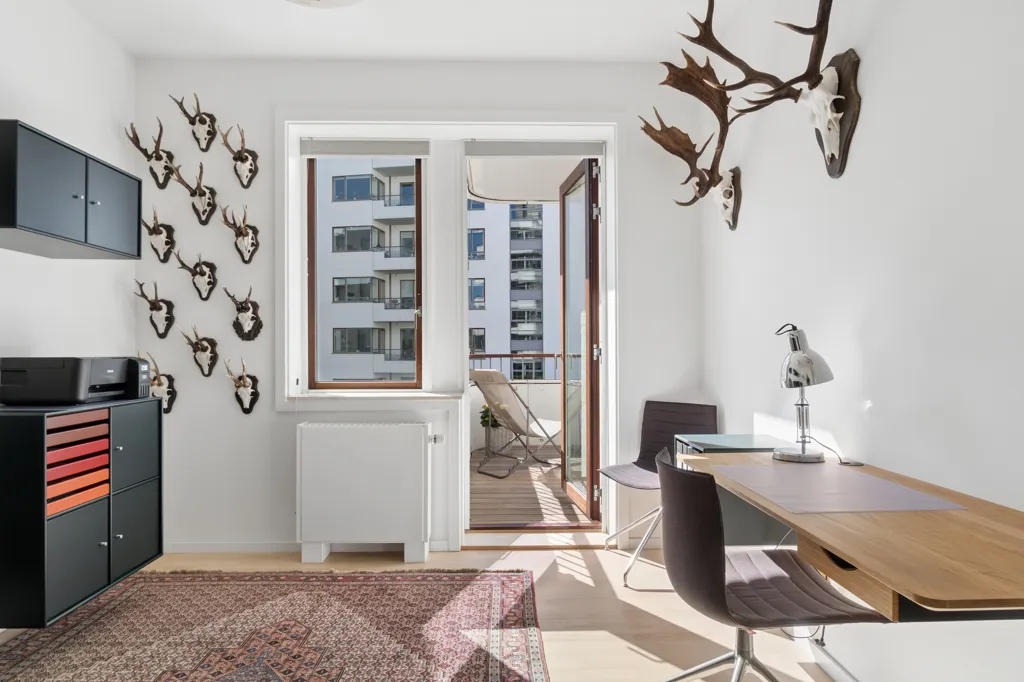 Bureau - Functionalist Flat with Harbour View in Hellerup