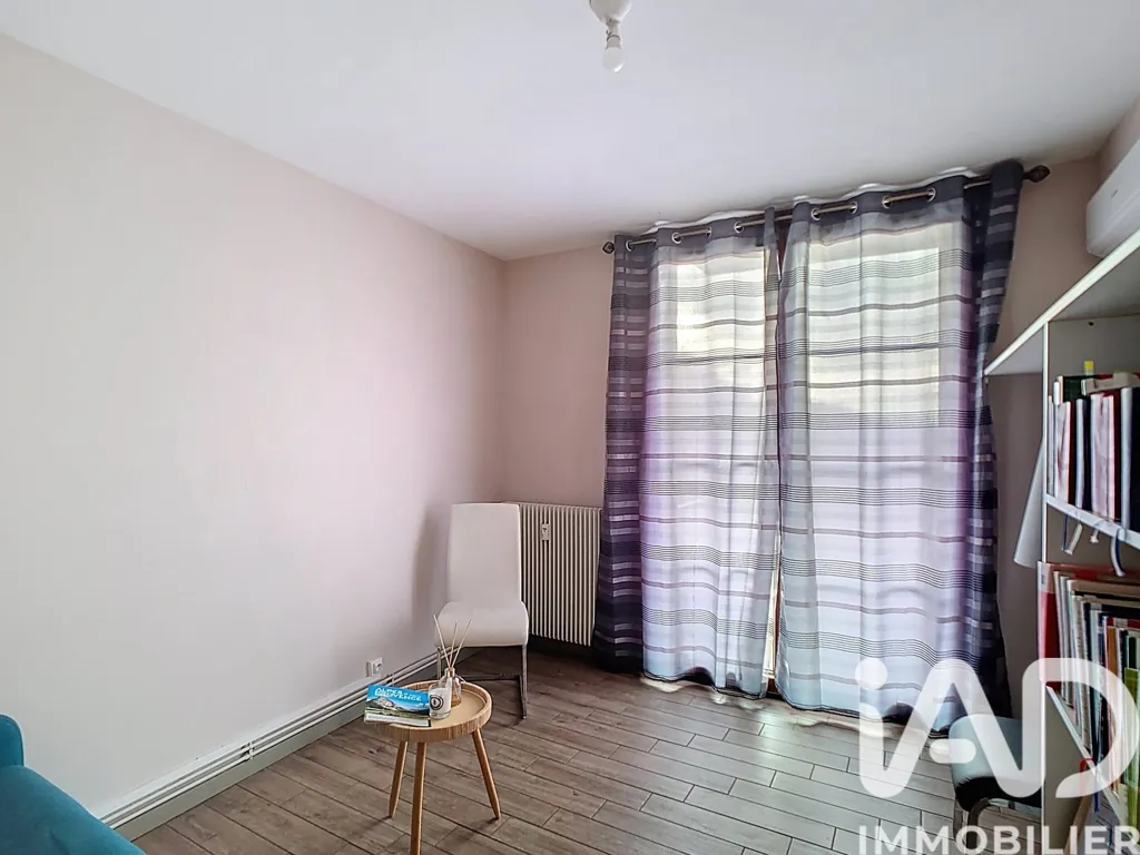 Chambres - Appartement Rénové avec Balcons à Digne-les-Bains