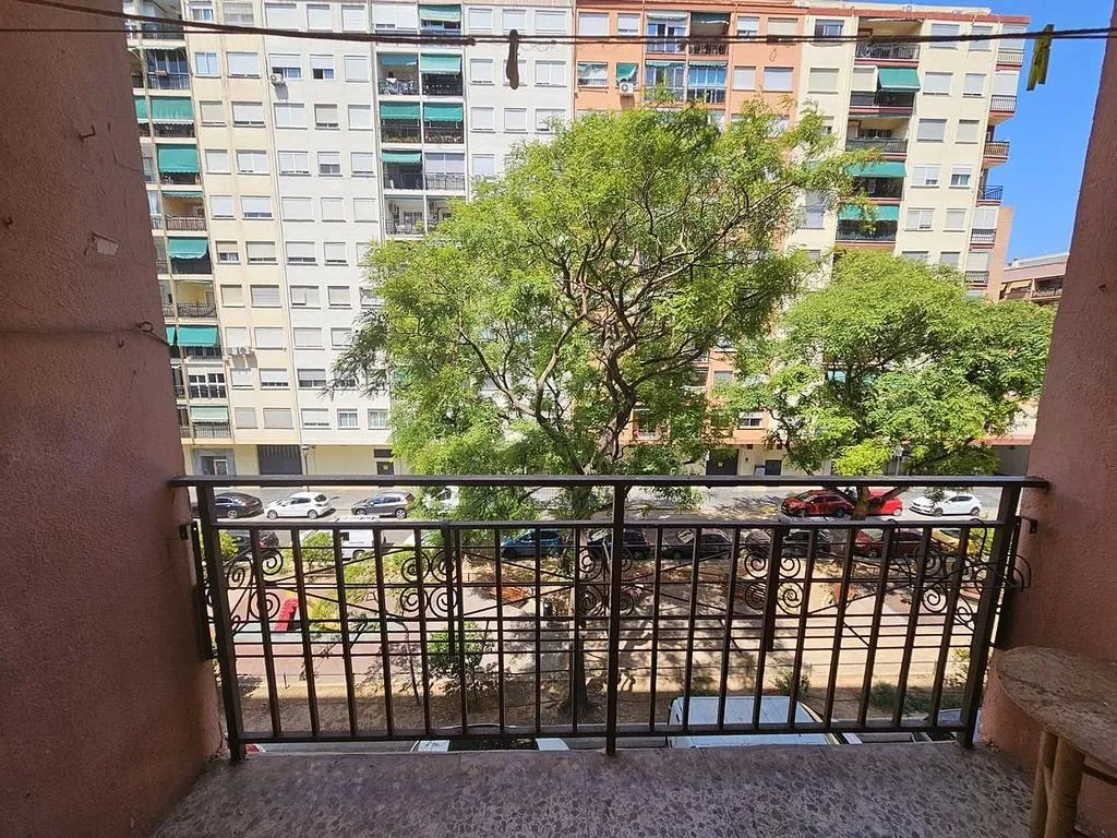 Balcon - Fully Renovated Student Flat in Valencia