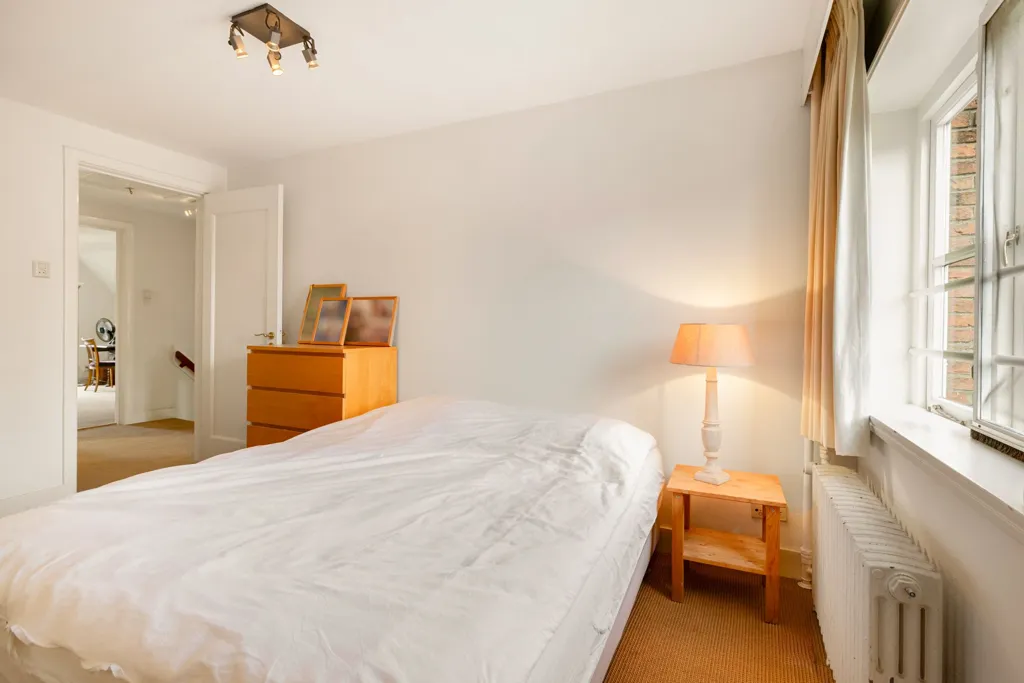 Bedrooms - Villa with Garden in Rotterdam-Kralingen