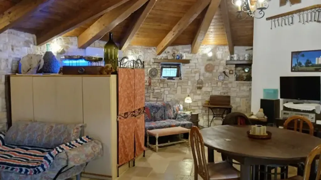 Séjour - Rustic Chalet with Botanical Garden in Andria