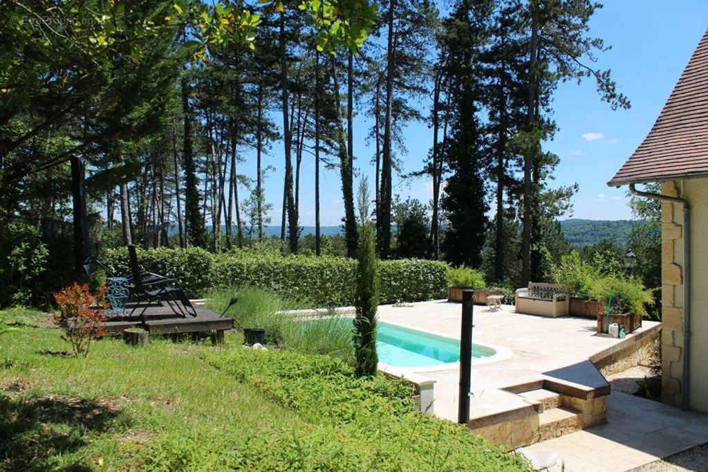 Pool - Traditional House with Pool in Périgord Blanc