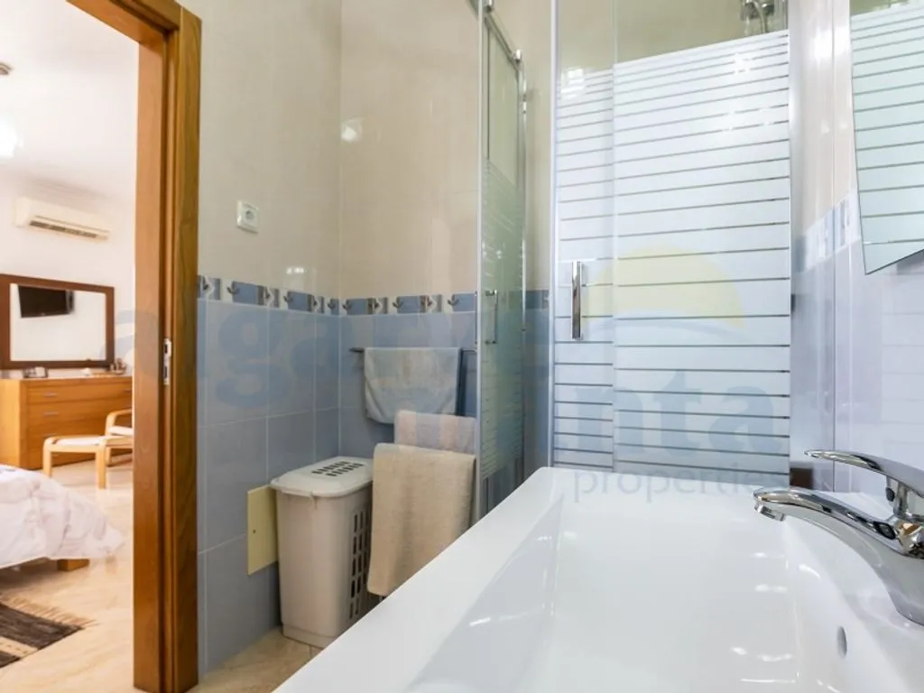 Vannitoad - Detached Villa with Pool near Golf Courses, Junqueira