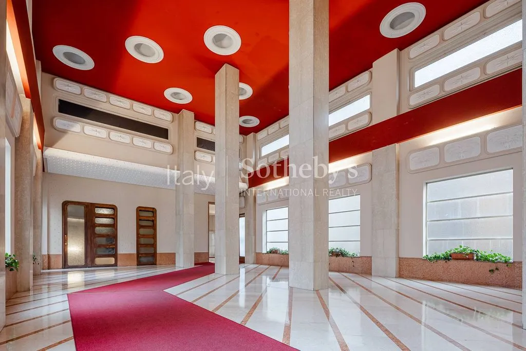 hallway_entrance