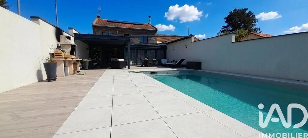 Piscine - Villa Luxueuse avec Piscine à La Plaine-sur-Mer
