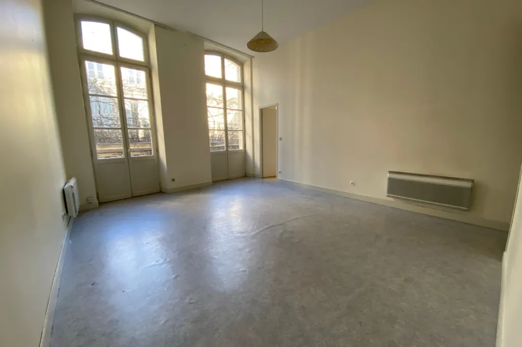 Toad - Charming 3-Bed Apartment in Bordeaux Centre