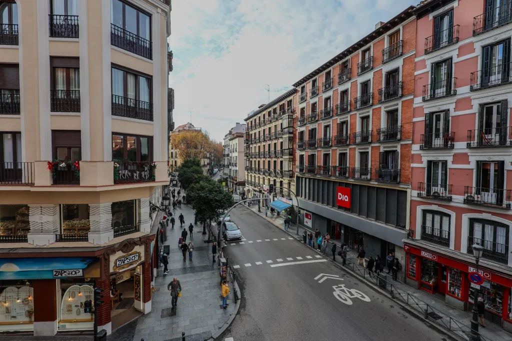 Välivaade - Charming Flat with Balcón in Madrid's Centro