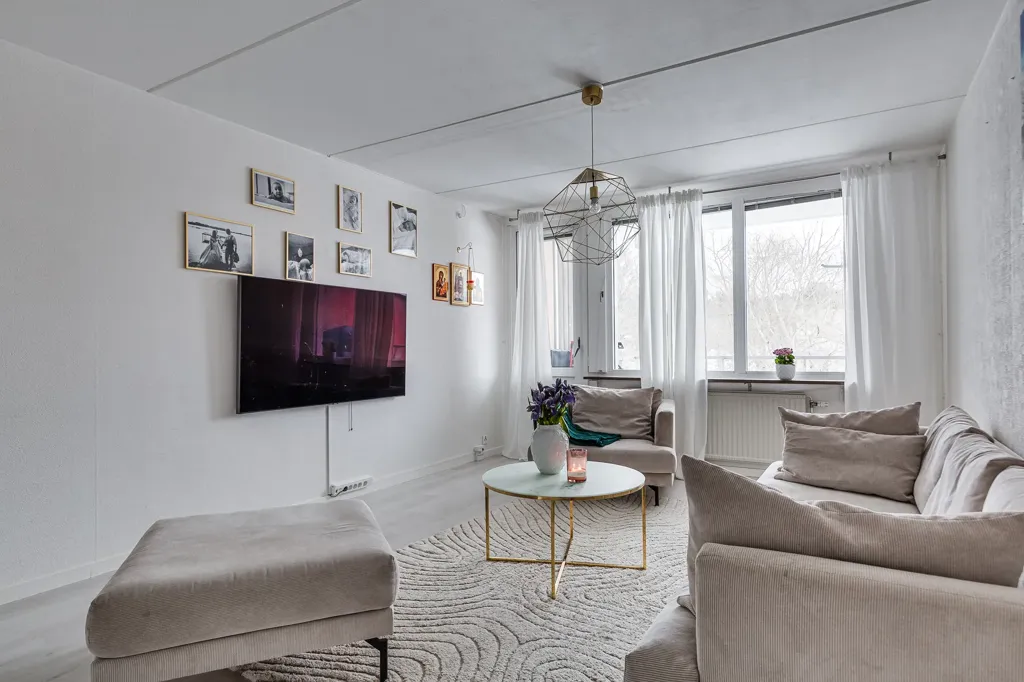 Séjour - Modern Flat with Balcony in Märsta