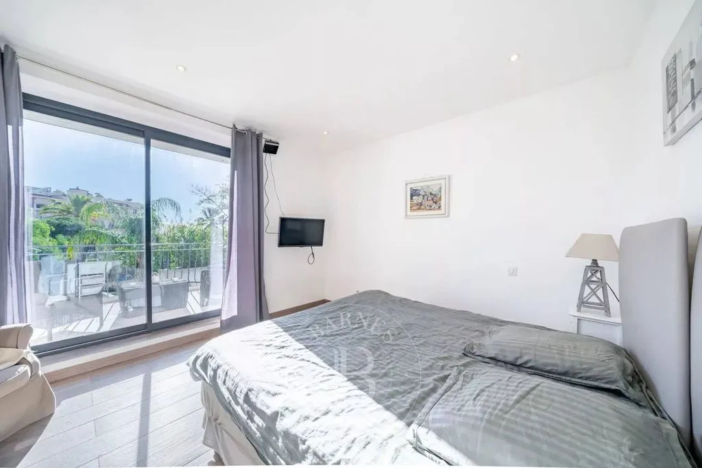 Chambres - Villa Luxueuse avec Piscine à Cannes