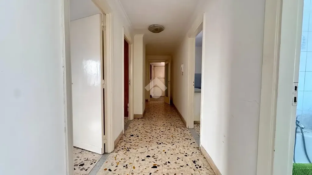 Ingresso - Apartment with Balcony in Naples