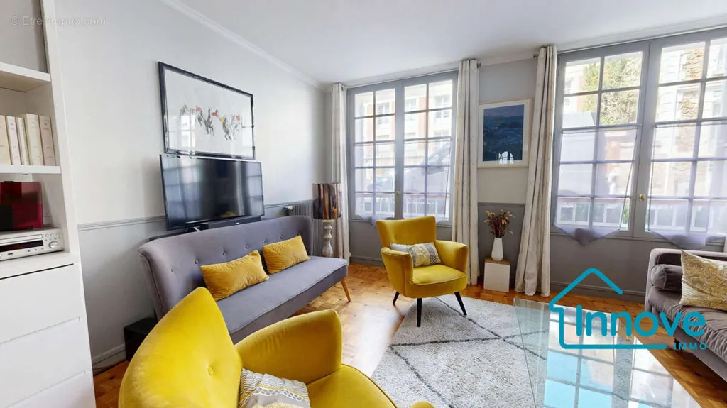 Séjour - Appartement avec Ascenseur et Parking à Versailles
